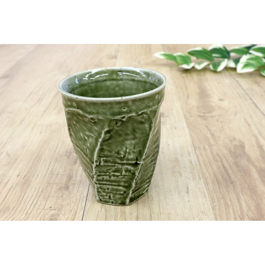 【made in japan】Mino Ware Japanese-style Cafe Series Roughly Chiseled Twisted Free Cup in Green Color Splash, Model MZ-0567. Perfect for tea or coffee!