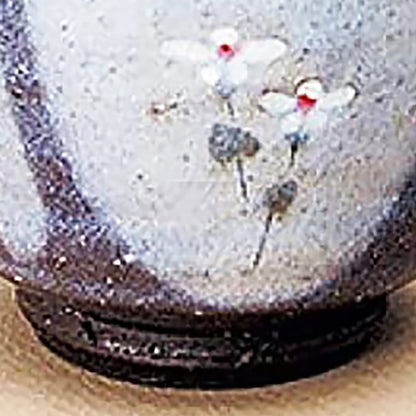 [Made in Japan] Japanese Ceramic Tea Cup (Large) with Matsuo Basho's Ume-Hashi Grass Design - Product Code: S38321380