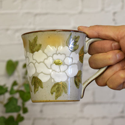 Elegant Kutani Porcelain Mug - White Peony Design, Premium Japanese Tableware, Stylish Drinkware for Home and Office Use, High-Quality Ceramic Coffee Cup