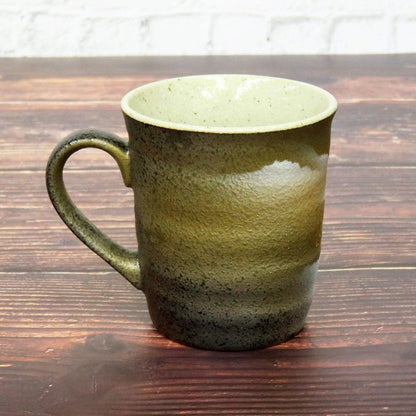 Stylish Japanese Kutani Ceramic Mug with Gold Leaf Crane Design - Premium Quality Tableware, Brand New, Made in Japan. Teacup