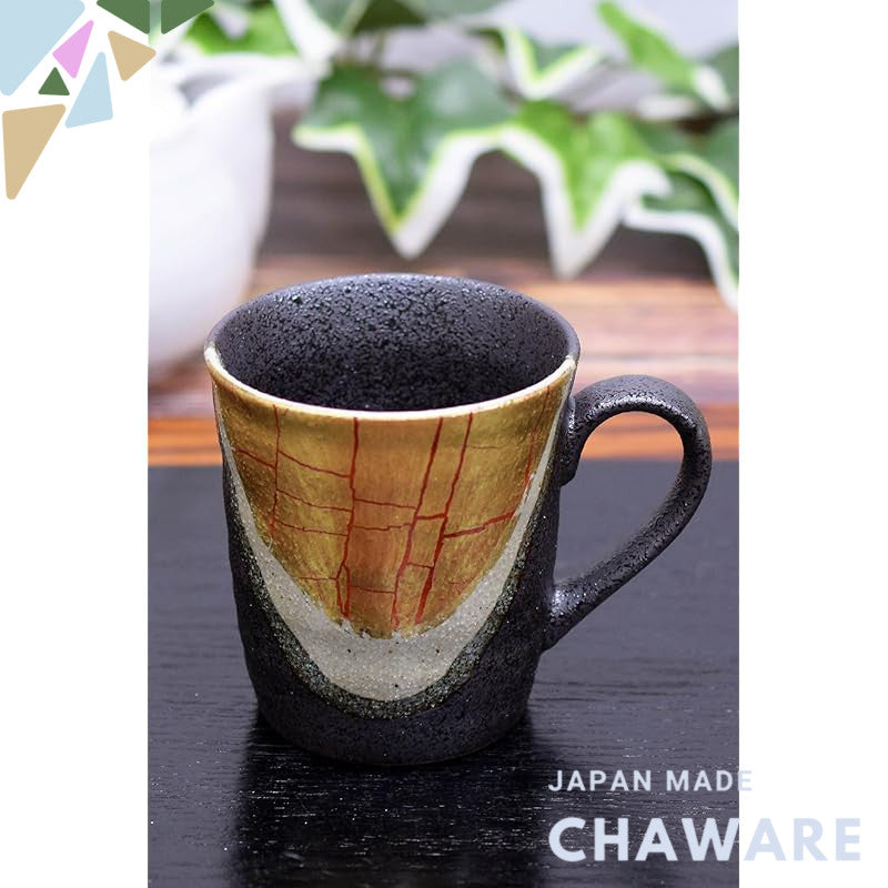 Stylish Kutani Porcelain Mug with Gold Leaf Design - Luxury Japanese Tableware, High-Quality Brand, Perfect for Home Dec
