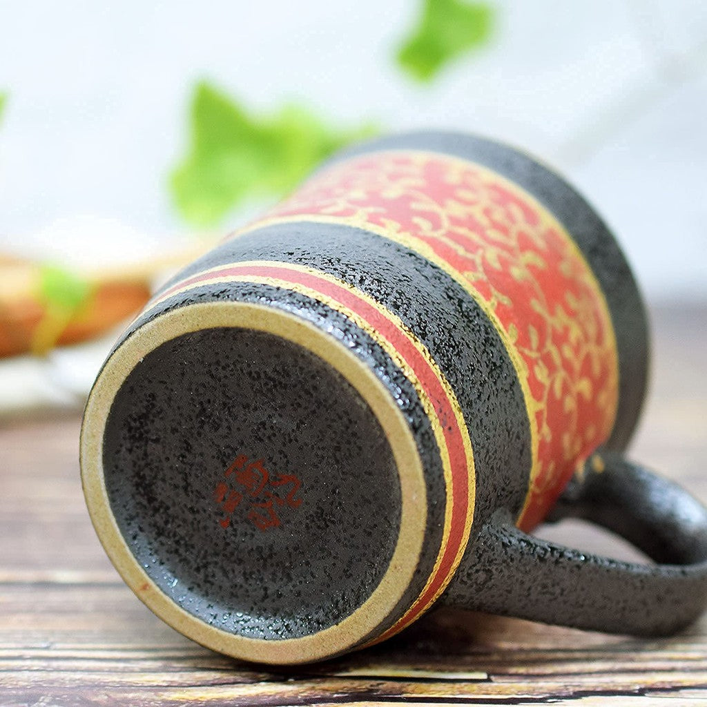 Elegant Kutani-Style Mug - Premium Red Ceramic Mug with Gold Ivy Pattern, High-Quality Japanese Tableware, Perfect for Stylish Dining Experiencechaware