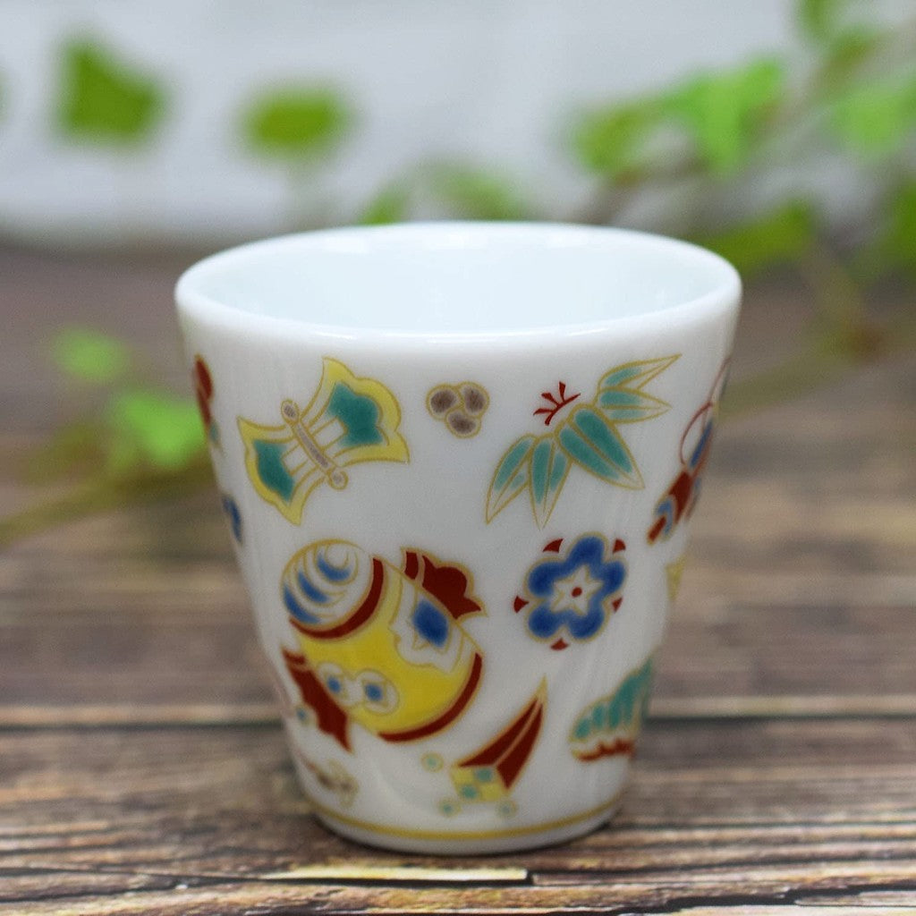 Waza no Kura Lucky Sake Cup - Kutani Ware, Traditional Japanese Sake Server, Tokkuri Style, Handmade Ceramic, Fortune Design, Authentic Japanese Tableware, Perfect for Sake Enjoyment.