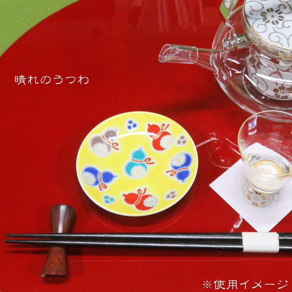 【made in japan】
Waza no Kura Stylish Kutani Pottery Plate - Lucky Bean Dish, Six Treasure (Health) Small Side Plate, Ceramic Tableware, Japanese Tableware Brand