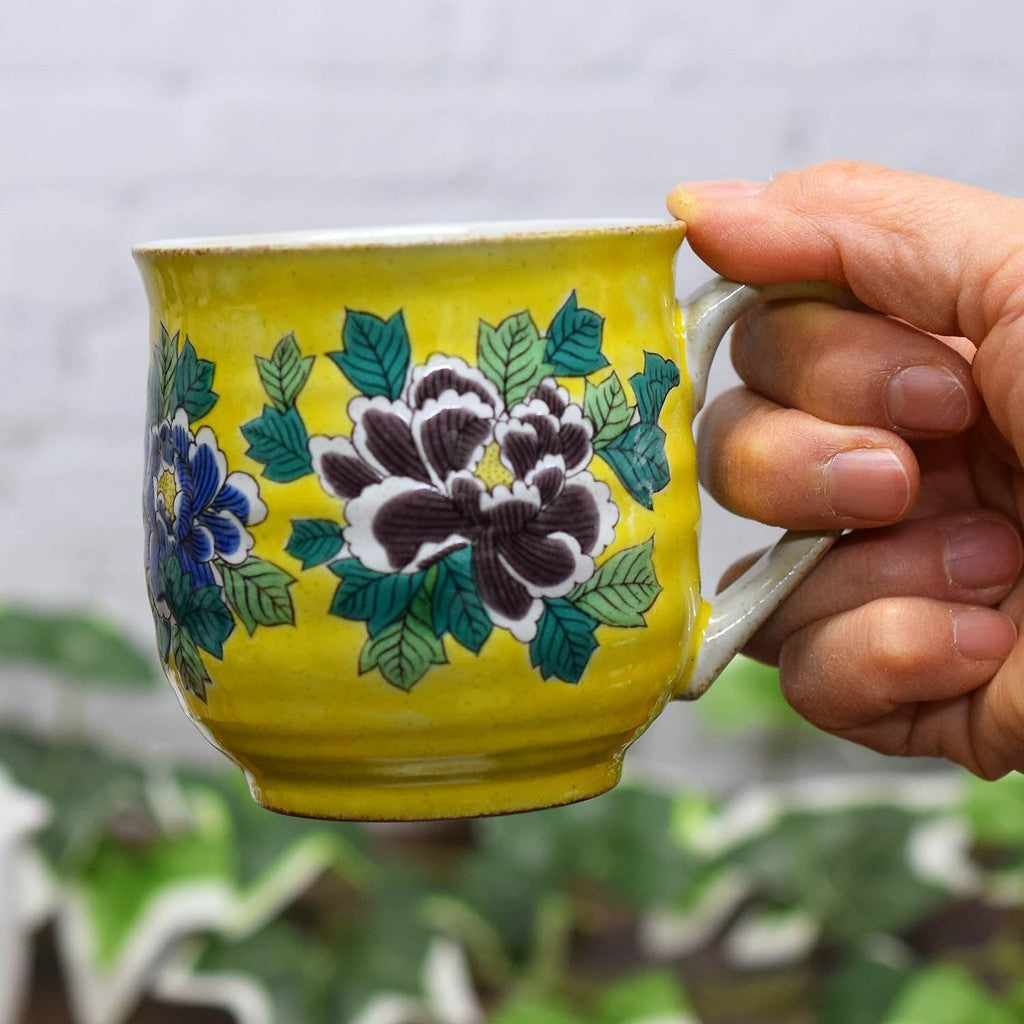 Stylish Kutani Porcelain Mug by Yoshidaya, Featuring Peony Design - Premium Quality Japanese Tableware, Perfect for Your Home Collection.