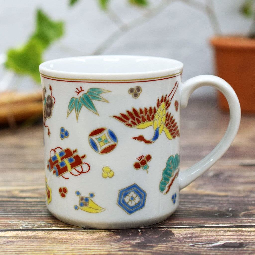 Waza no Kura Kutani Ware Mug - Takara Zukushi Design, Premium Ceramic Tableware, Japanese Made, Ideal for Birthday Gifts, High-Quality Brand, Unique Kitchenware.chaware