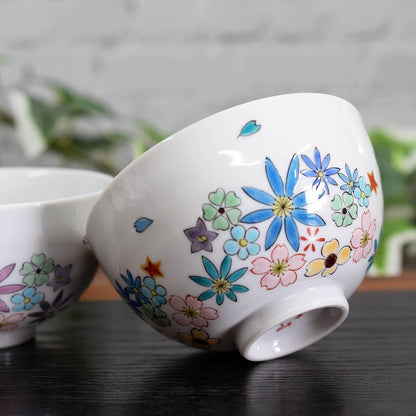 【made in japan】
Elegant Pair of Japanese Rice Bowls - Kutani Ware, Stylish Tableware, Ceramic, Premium Brand, Japanese-Made, Perfect Gift for Weddings, Milestone Birthdays, and Anniversaries.