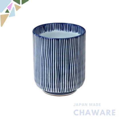 【made in japan】
Ranchant Large Japanese Yunomi Tea Cup in Blue, Ø7.3x9 cm, Brushstroke Karatsu Style, Authentic Arita Po