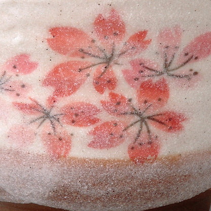 [Made in Japan] Munehō Kiln Sakura Tea Cup, Heian Cherry Blossom Design, Reversed Chawan Type, Red, φ9.5×5.8cm, Model 504-02-403. Perfect for traditional tea enjoyment.