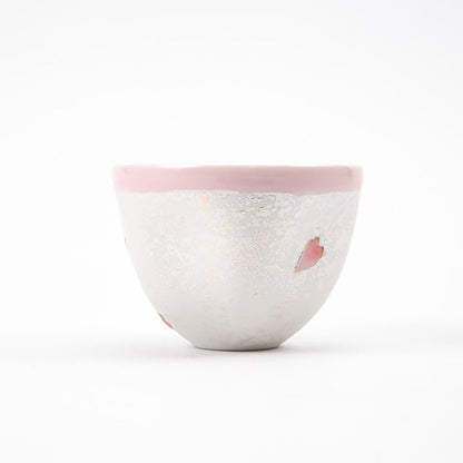 【made in japan】
Arita Porcelain Pink Cherry Blossom Tea Cup, Hand-Painted, Rainbow Cherry Design, Small Sencha Bowl by Takasumi Kiln, Ideal for Green Tea or Herbal Infusions.