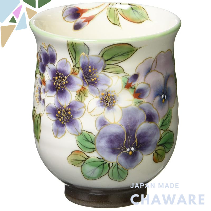 【made in japan】
Kyoto Ware, Kyo-yaki Shimizu-yaki, Ceramic An Kiln Small White Glaze Tea Cup with Purple Flower Design K