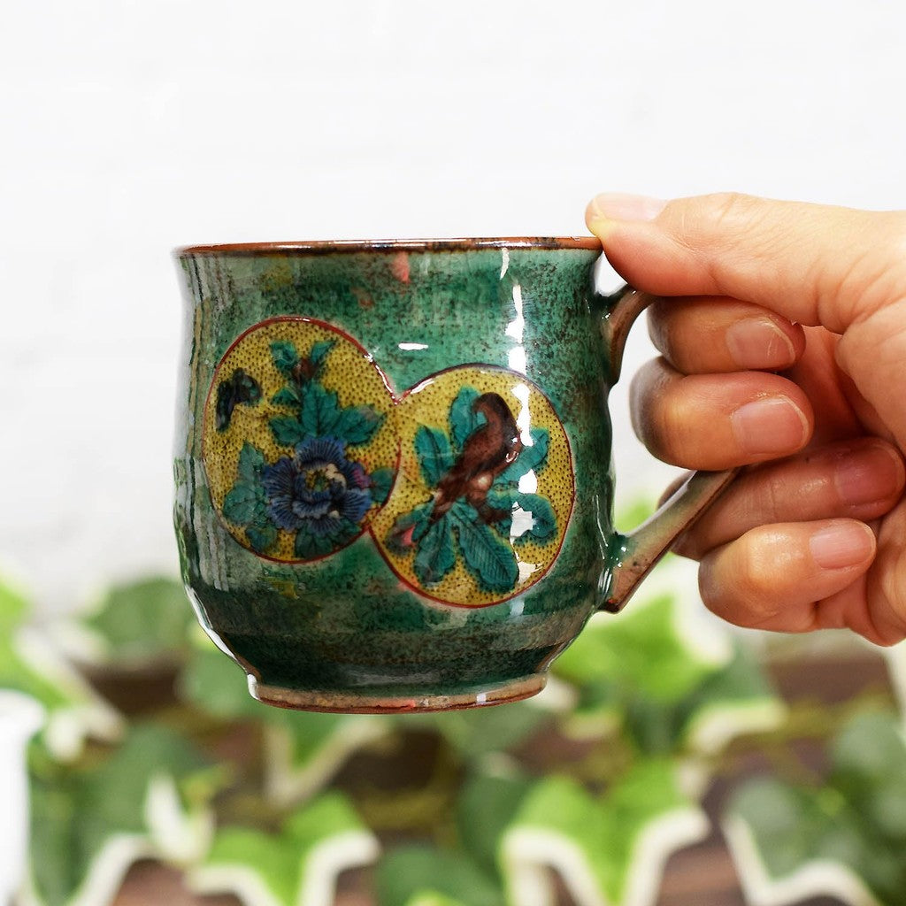 Stylish Kutani Ware Green Round Pattern Mug by Wazano Kurak, Premium Japanese Tableware, Perfect for Birthdays and Special Occasions, High-Quality Brand.chaware