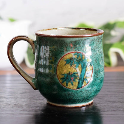 Stylish Kutani Ware Green Round Pattern Mug by Wazano Kurak, Premium Japanese Tableware, Perfect for Birthdays and Special Occasions, High-Quality Brand.chaware
