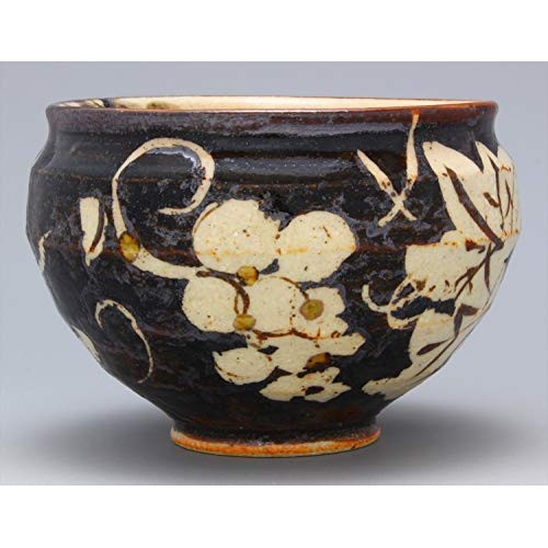 【made in japan】
Mino Ware Takumi Komiko Generous Bowl with Mouse Shino Grape Design - Perfect for Serving and Dining, Ideal for Traditional Japanese Cuisine