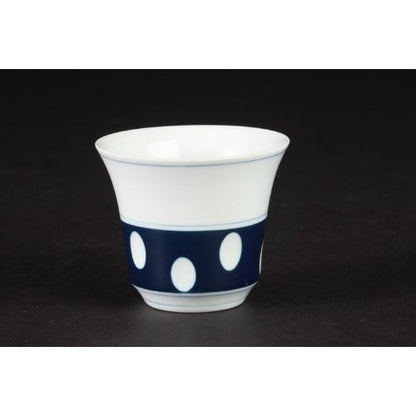 【made in japan】
Arita Ware Medium Roasted Green Tea Set with Polka Dot Pattern - Item No. 62499, Perfect for Tea Lovers and Elegant Table Settings