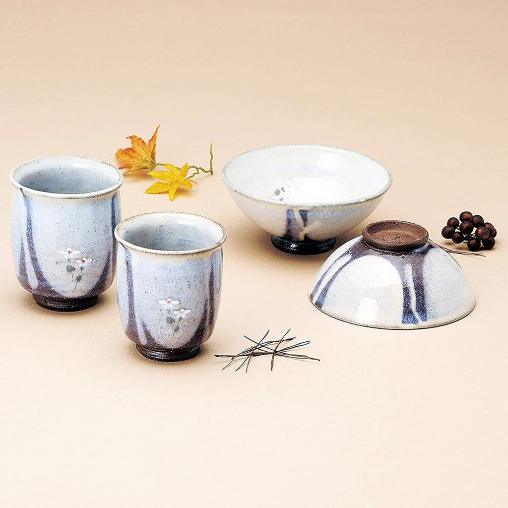 [Made in Japan] Japanese Ceramic Tea Cup (Large) with Matsuo Basho's Ume-Hashi Grass Design - Product Code: S38321380