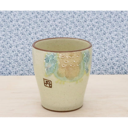 【made in japan】
Craftsman House Mino Yaki Tea Cup with Lucky Owl Design - Handmade in Japan, Perfect for Traditional Japanese Tea Experience.