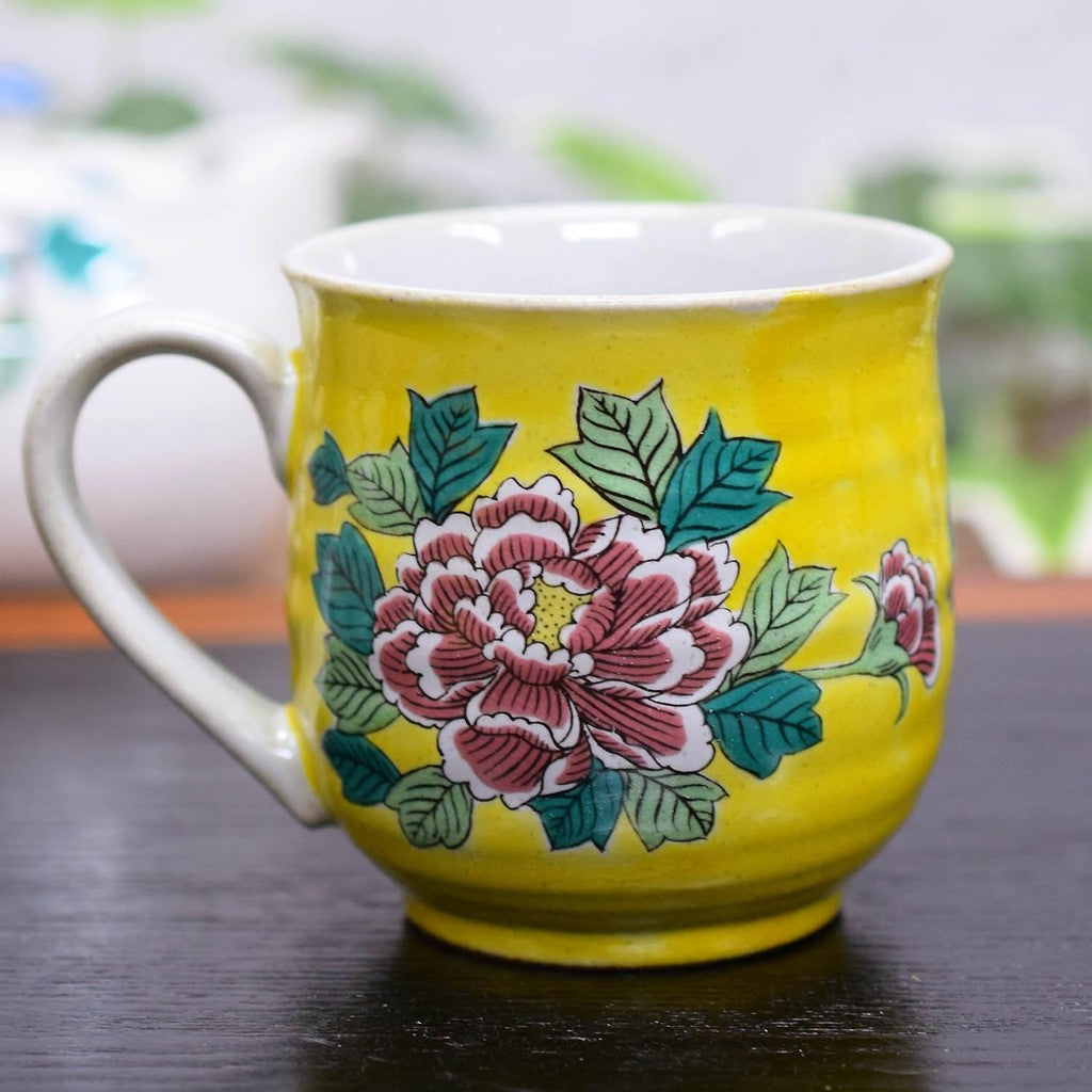 Stylish Kutani Porcelain Mug by Yoshidaya, Featuring Peony Design - Premium Quality Japanese Tableware, Perfect for Your Home Collection.