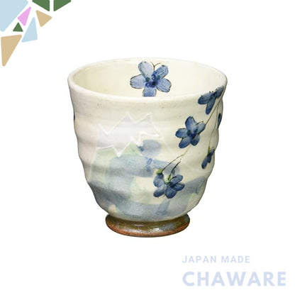 【made in japan】
Arita Porcelain Higashihara Kiln Powdered White Cherry Blossom Large Cup in Blue - Item No. 306136, Perf