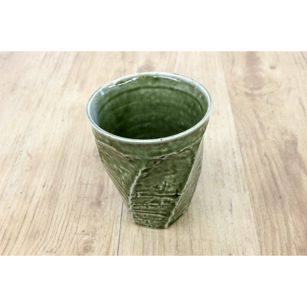 【made in japan】Mino Ware Japanese-style Cafe Series Roughly Chiseled Twisted Free Cup in Green Color Splash, Model MZ-0567. Perfect for tea or coffee!