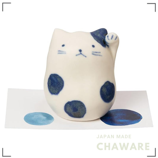 RR Studio Seto-Yaki Maneki Neko Lucky Cat Figurine — Made in Aichi, Japan