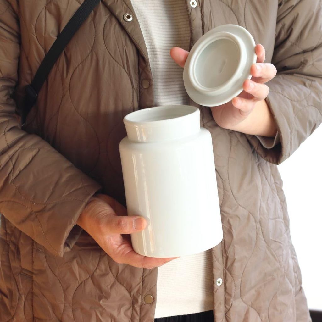 cerapockke Simple Line Sanitary Pail - Japanese Mino/Seto Ceramics Toilet Trash Bin White Gold