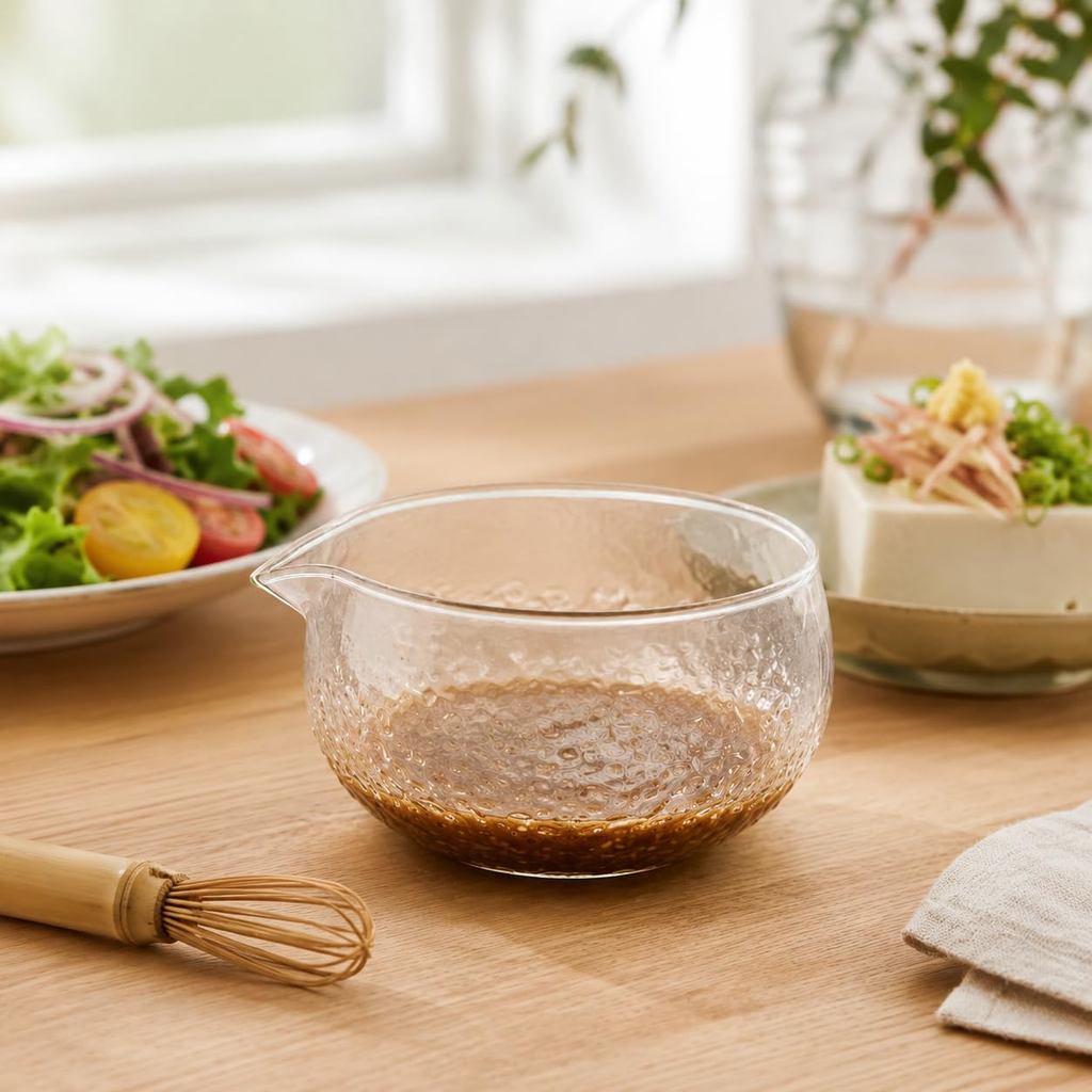 450ml Heat-Resistant Glass Pouring Bowl with Spout, Hammered Texture, Sakura Pattern for Matcha Tea