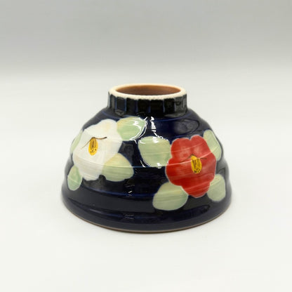 【made in japan】
Hasami Porcelain Rice Bowl, Hand-Painted by Yamashita Ceramics, Featuring Glazed Camellia Design in Navy Color