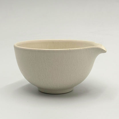 Japanese Mino Ware Matcha Bowl White Crystal Glaze Katakuchi Pouring Lip Ceramic Tea Ceremony Made i