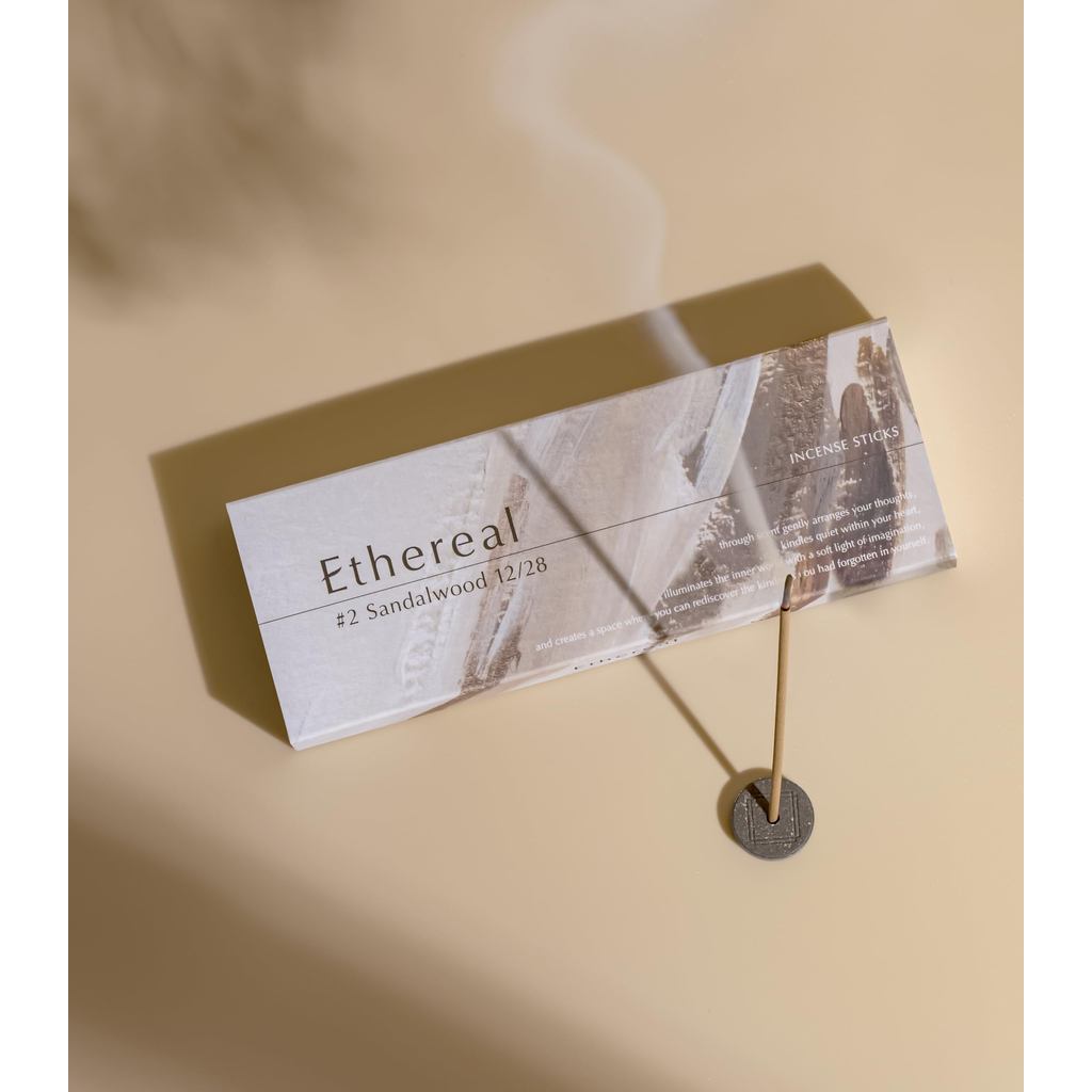 Ethereal Japanese Sandalwood Incense Sticks – 30 Sticks (13.5 cm, ~30 min burn), Musk Vanilla Vetiver Aroma, No Holder, Gift for Mother’s Day & Seniors