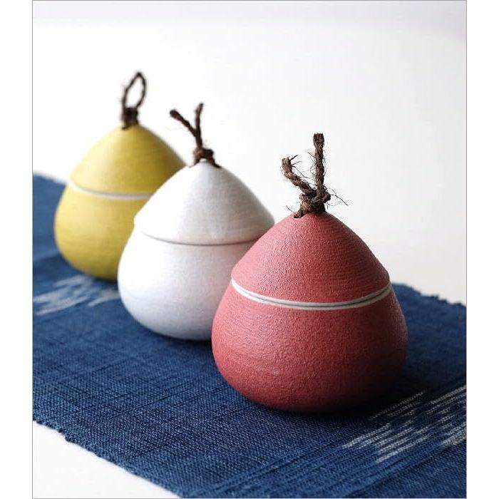 Small Seto-Yaki Ceramic Incense Burner with Lid — Cute Japanese Pottery Home Decor & Gift