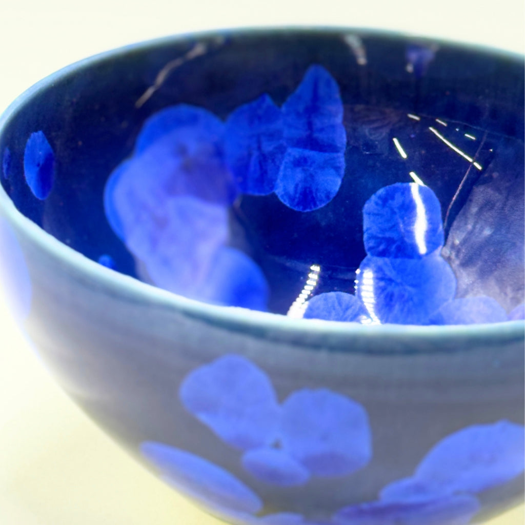Kyoto ware, kiyomizu ware, Toan kiln, Matcha bowl, Flower crystals (Lapis lazuli) kta536.