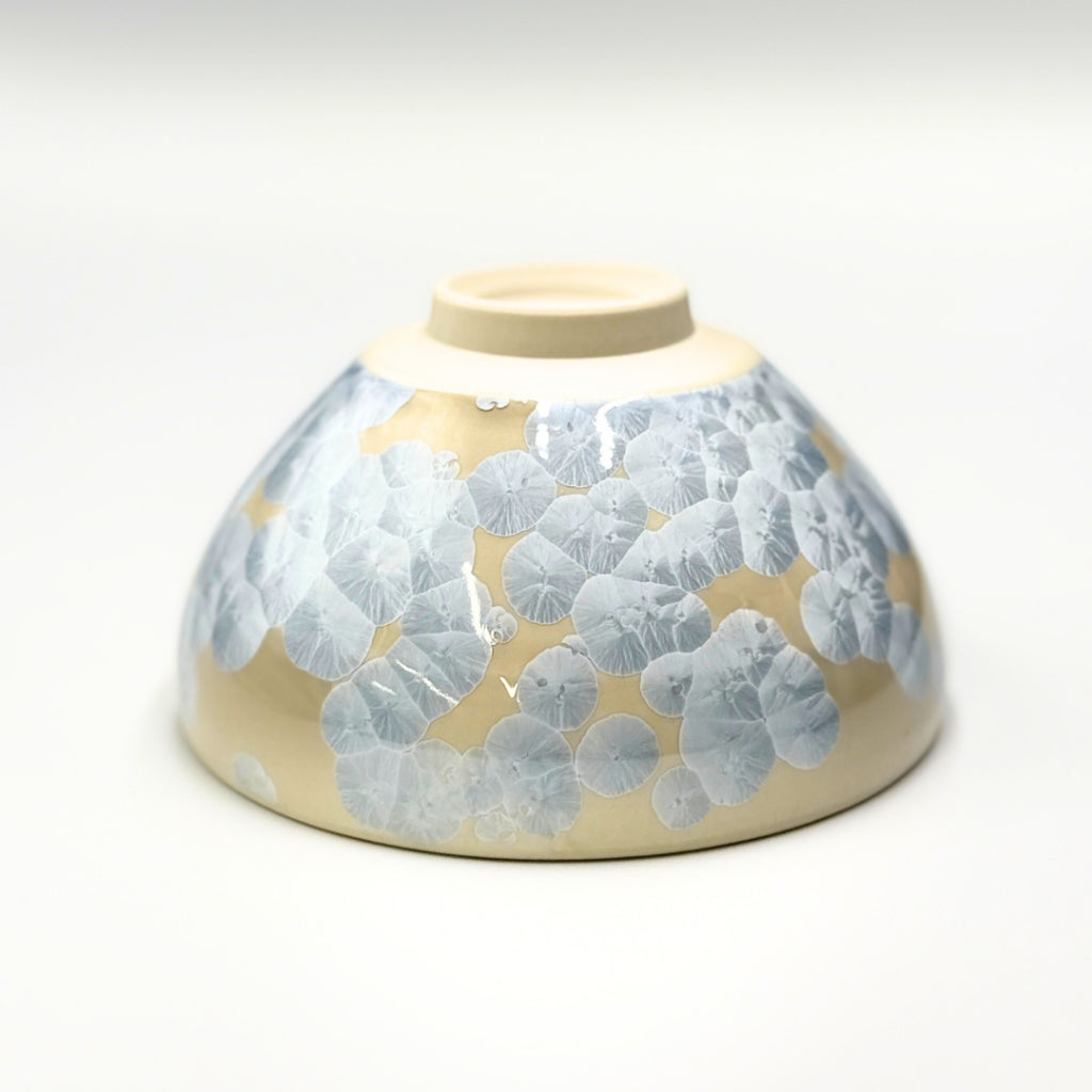 Kyoto ware, kiyomizu ware Toan Kiln Matcha Bowl Hanakessho (Silver Wisteria) kta538