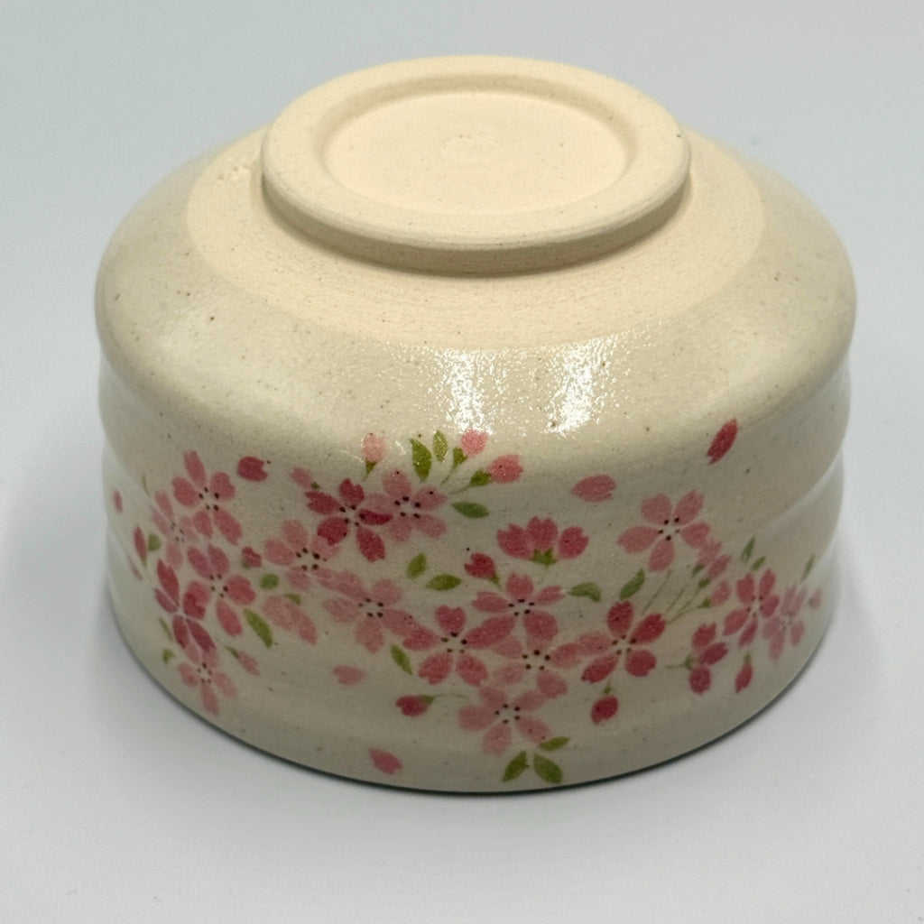 White-decorated pink cherry blossom matcha bowl, Mino ware (made in Japan)chawan
