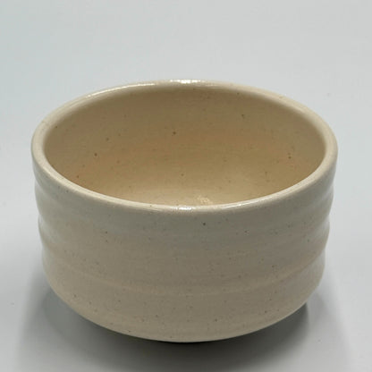 White-decorated pink cherry blossom matcha bowl, Mino ware (made in Japan)chawan