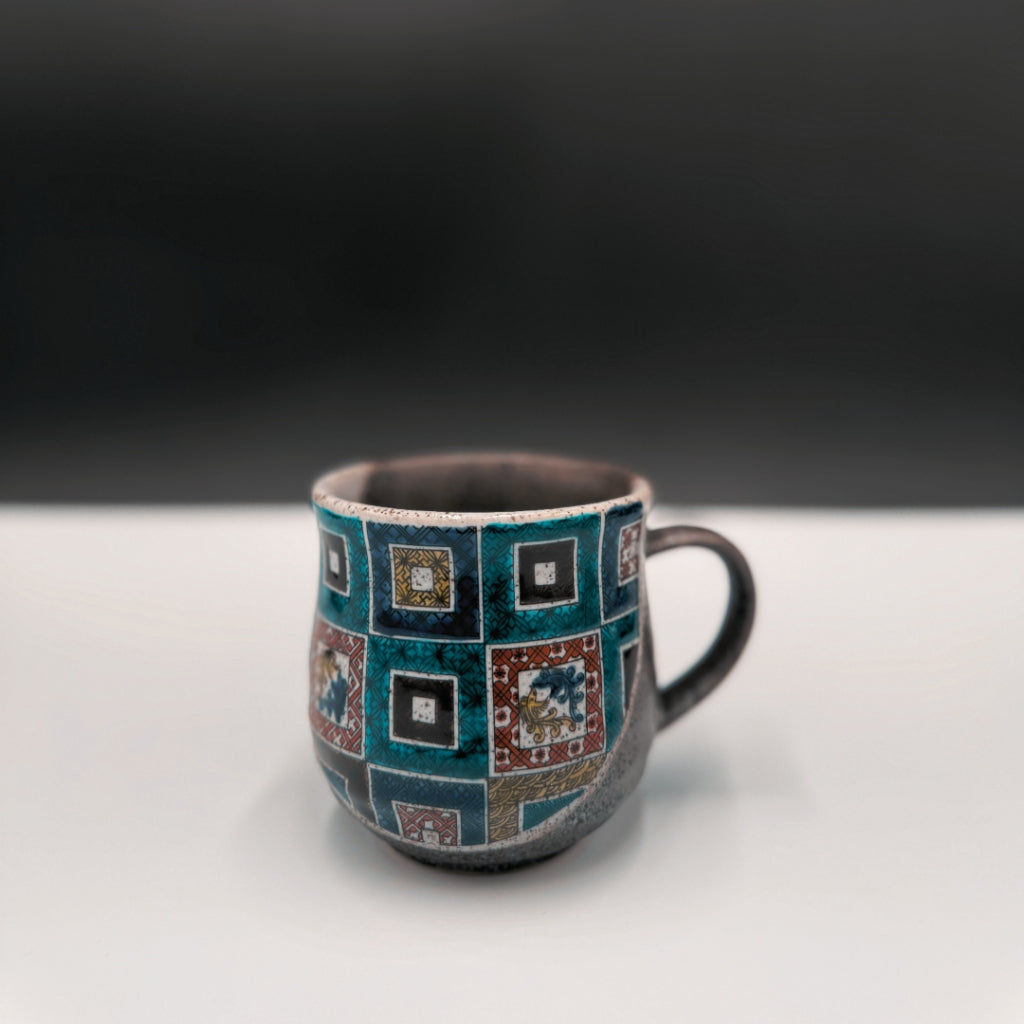 Japanese traditional craft [Kutani ware] Mug with stone pavement pattern