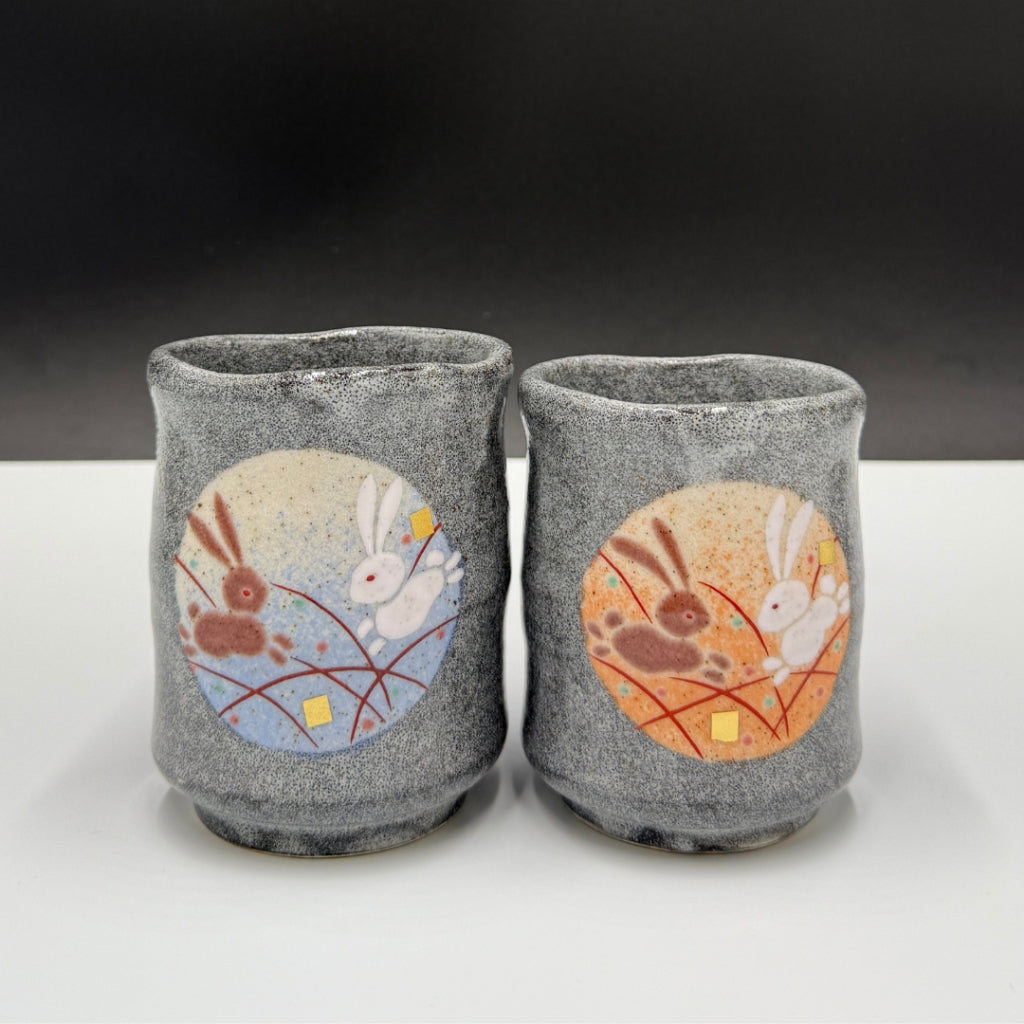 Japanese traditional crafts [Kutani ware] Pair of Teacups, Moon Rabbit Design, Chawan