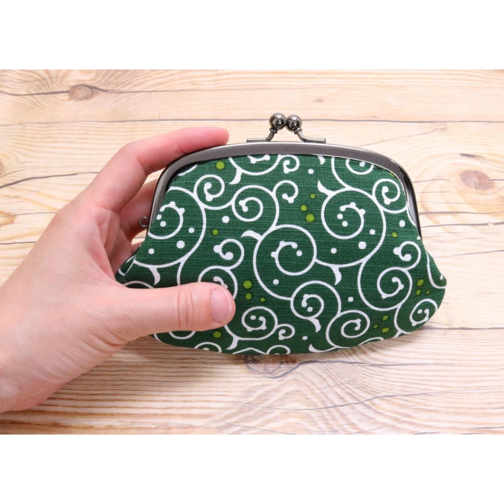 Kyoyu Japanese Fabric Coin Purse with Parent-Child Kisslock Design