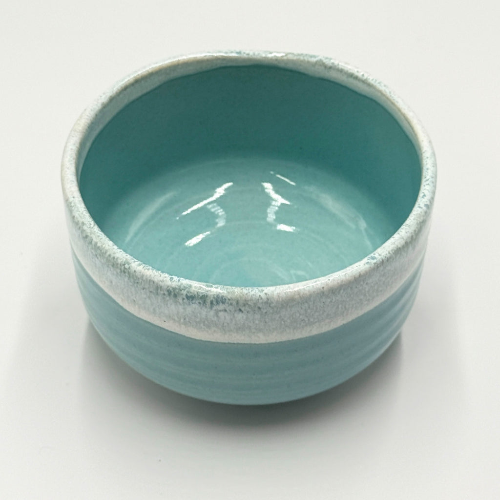 FD Blue Glaze White Karatsu Nagashi Outdoor Tea Bowl Matcha Bowl Hasami Ware Matcha Made in Japan