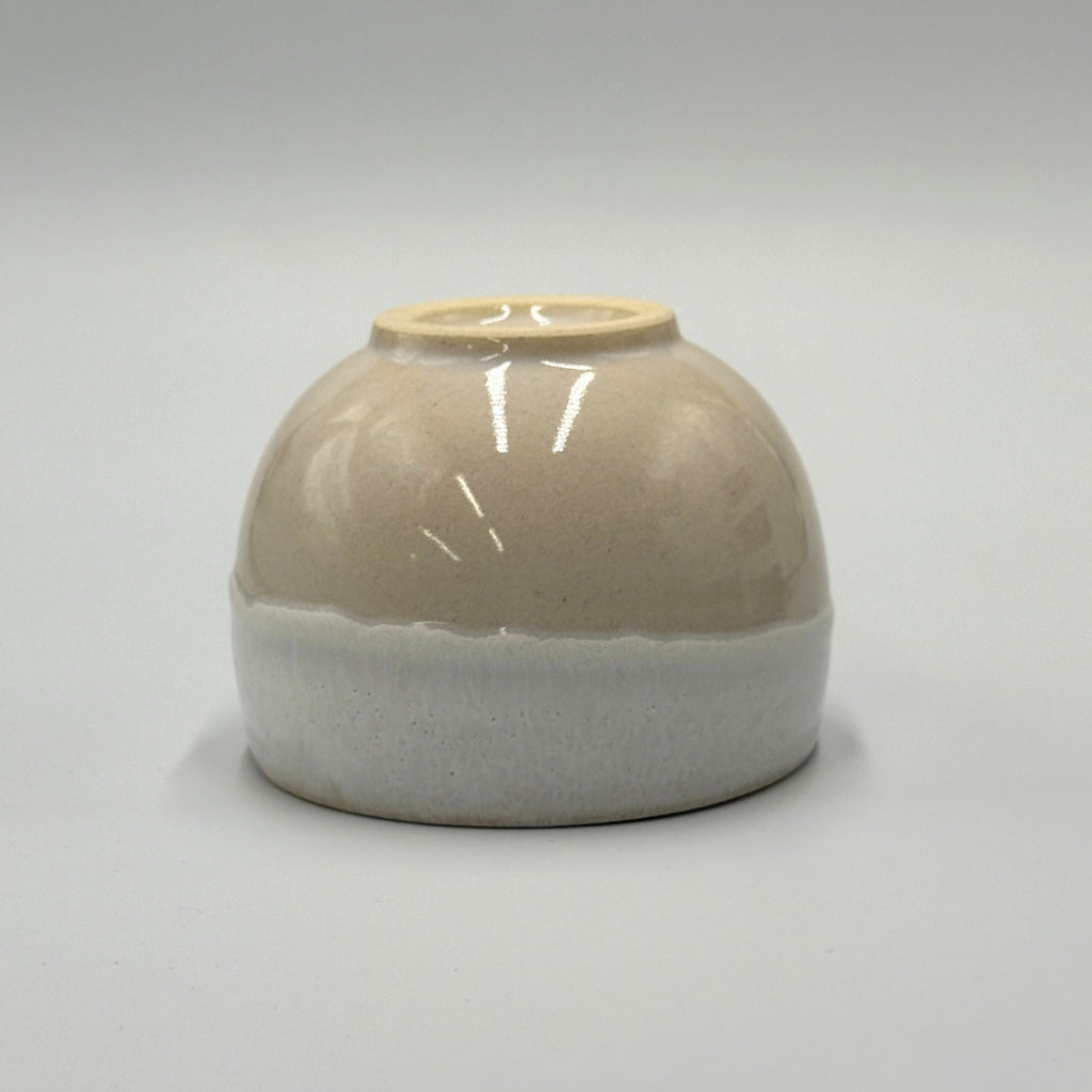 White Karatsu Nagashi (White) Round Bowl Matcha Bowl Hasami Ware Ceramic Bowl Made in Japan chawan