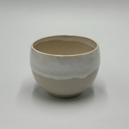 White Karatsu Nagashi (White) Round Bowl Matcha Bowl Hasami Ware Ceramic Bowl Made in Japan chawan