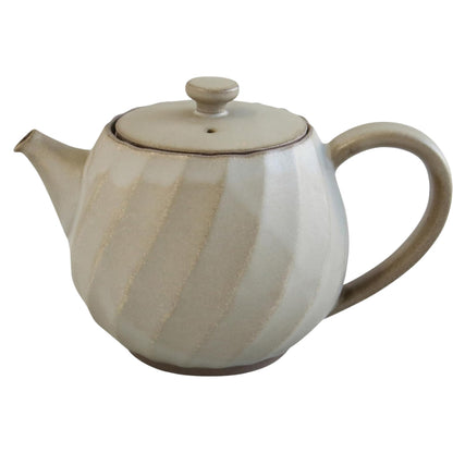 WORLD CREATE Aizara Hasami Twisted Pot - Assorted Glazes