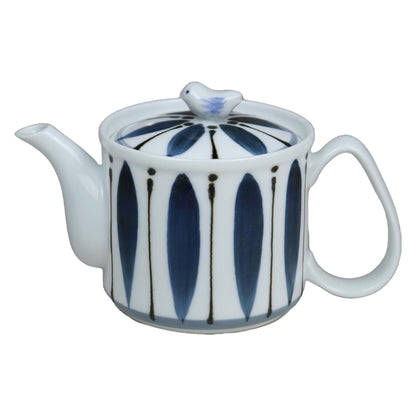 Lightweight Japanese Teapot with Strainer - Hasami Ware Collection