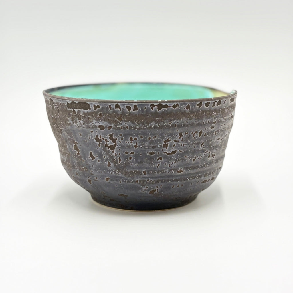 Tokoname Yaki Luster Glaze Katakuchi Pouring Bowl 600cc Japanese Ceramic Handcrafted