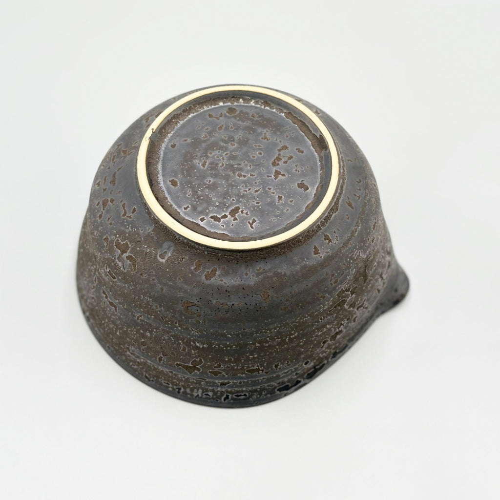 Tokoname Yaki Luster Glaze Katakuchi Pouring Bowl 600cc Japanese Ceramic Handcrafted