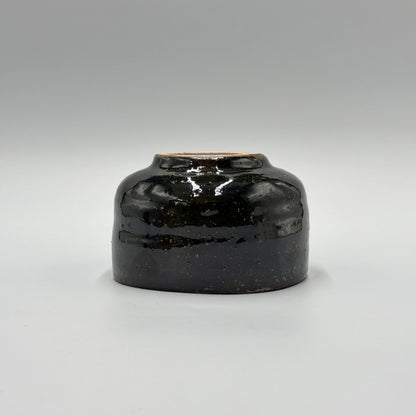 Japanese Matcha Bowl Kuro-yu Hake Oribe Chawan Mino Ware Handcrafted Tea Ceremony Ceramic