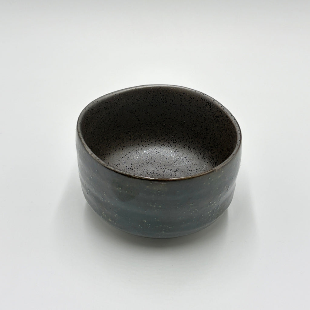 Japanese Matcha Bowl Kuro-yu Hake Oribe Chawan Mino Ware Handcrafted Tea Ceremony Ceramic