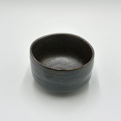 Japanese Matcha Bowl Kuro-yu Hake Oribe Chawan Mino Ware Handcrafted Tea Ceremony Ceramic