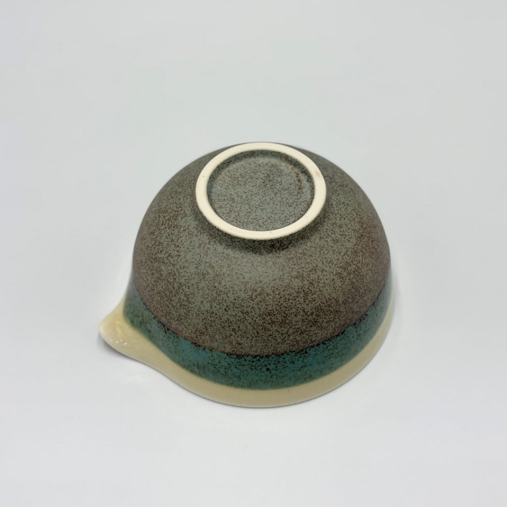 Moegi Japanese Matcha Bowl with Spout | Mino Ware Handcrafted Ceramic Tea Bowl | Made in Japan