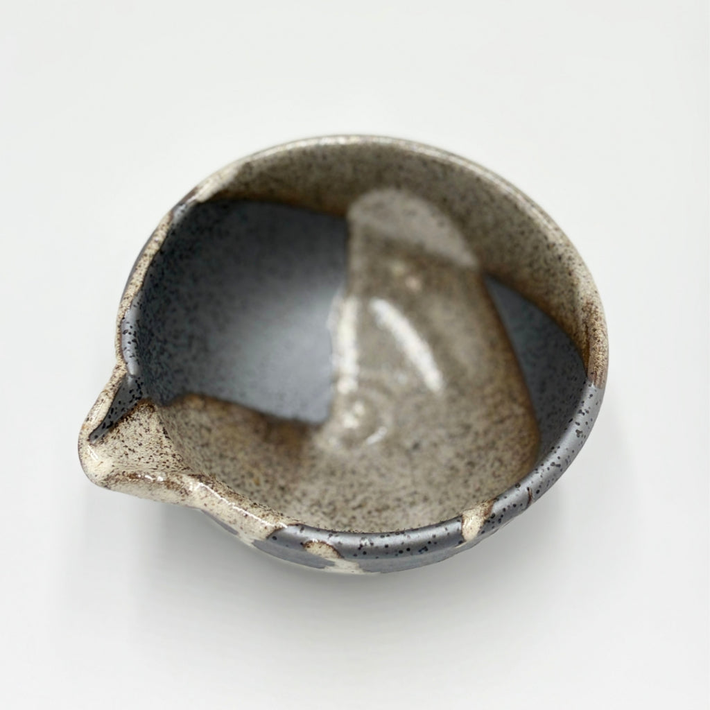 Japanese Karatsu Ceramic Pouring Bowl (Medium) Handcrafted Pottery Serving Dish Made in Japan